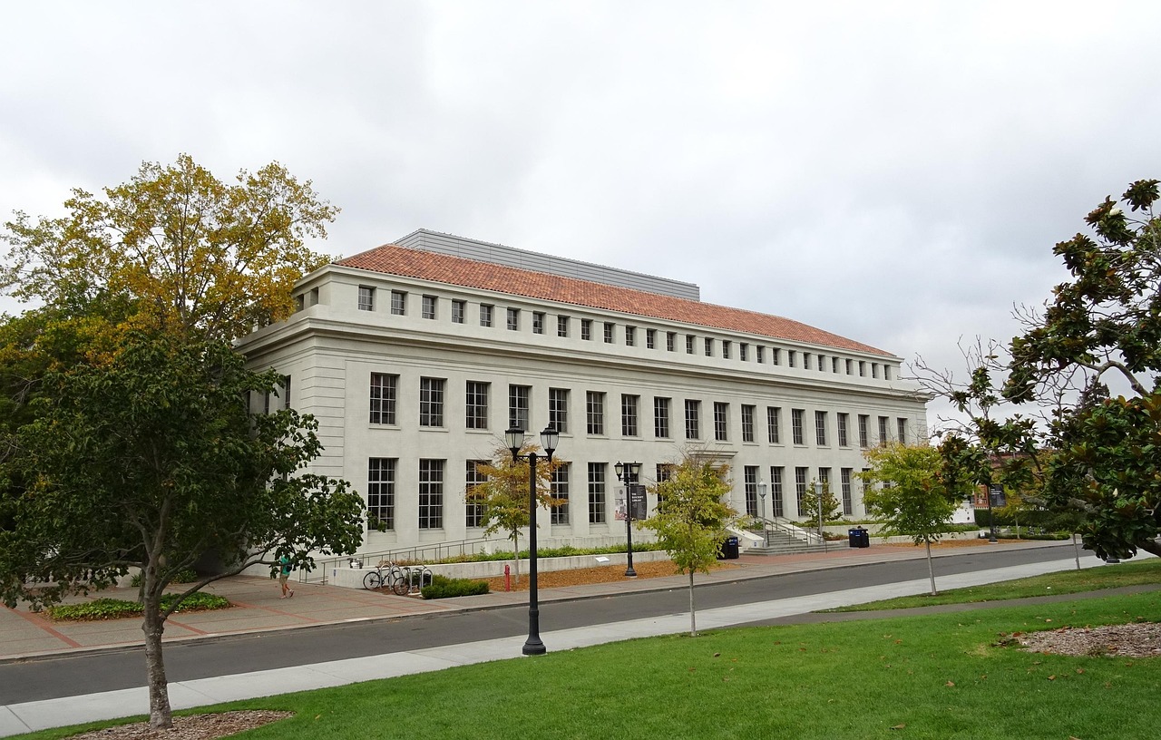 五月花开，山西广播电视大学教育之旅